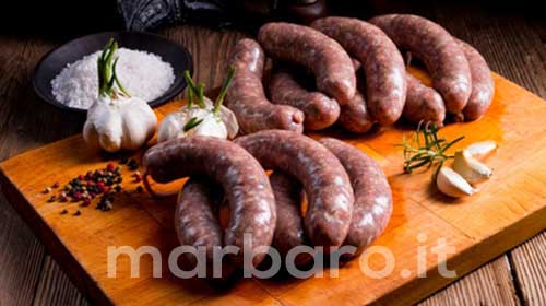 Pasta con la salsiccia fresca